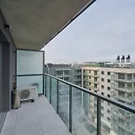 River View With Balcony & Free Garage By Renters アパート