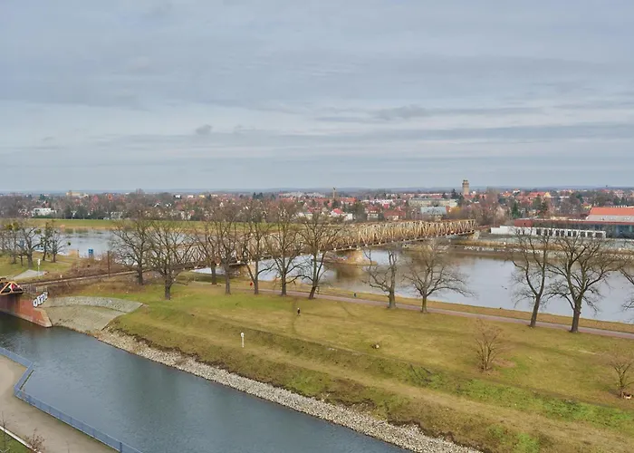 Apartmán River View With Balcony & Free Garage By Renters