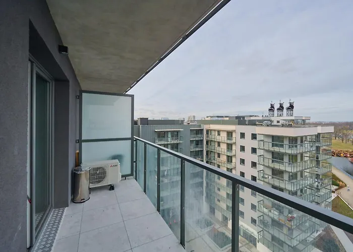 River View With Balcony & Free Garage By Renters Apartmán