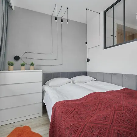 River View With Balcony & Free Garage By Renters Вроцлав