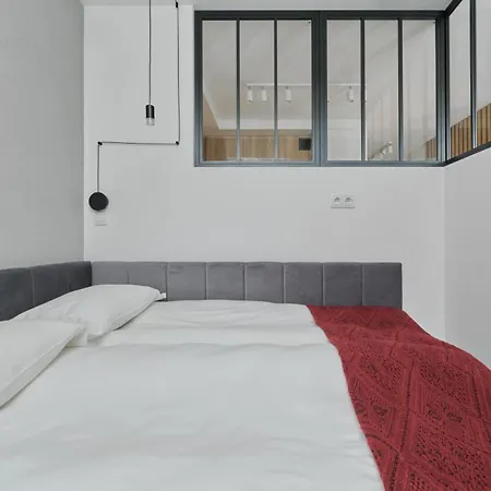 River View With Balcony & Free Garage By Renters Apartment Wroclaw