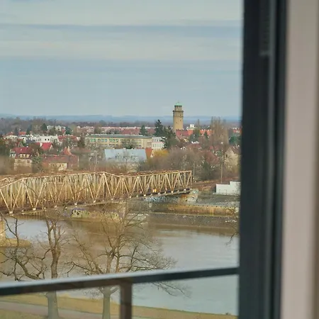 Lejlighed River View With Balcony & Free Garage By Renters